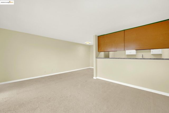 3 Embarcadero 153, Oakland, CA 94607