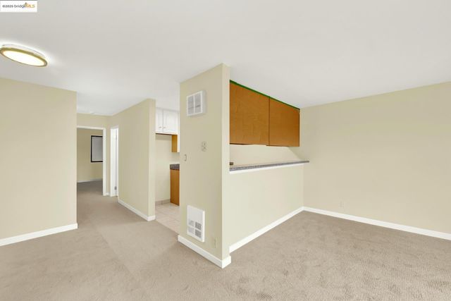 3 Embarcadero 153, Oakland, CA 94607