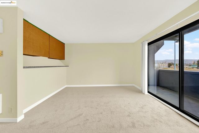 3 Embarcadero 153, Oakland, CA 94607