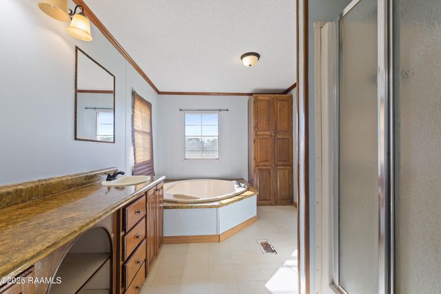 1023 Ragan Road, Breaux Bridge, LA 70517