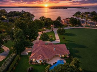 66 Lake Estates Drive, Montgomery, TX 77356