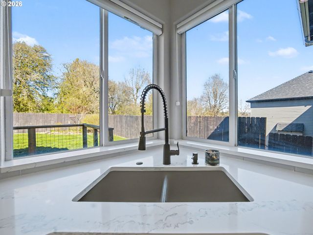 15537 Se EVERGREEN Dr, Portland, OR 97236