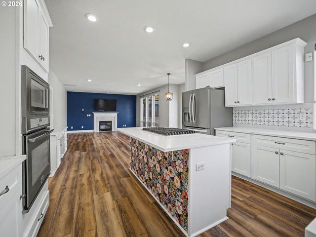 15537 Se EVERGREEN Dr, Portland, OR 97236