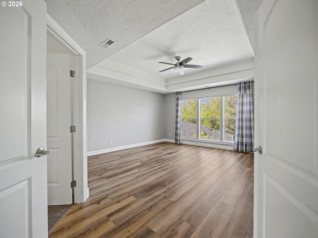 15537 Se EVERGREEN Dr, Portland, OR 97236