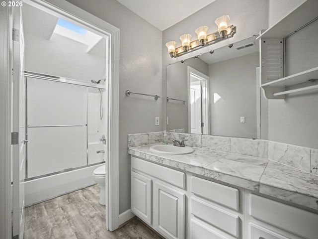 15537 Se EVERGREEN Dr, Portland, OR 97236