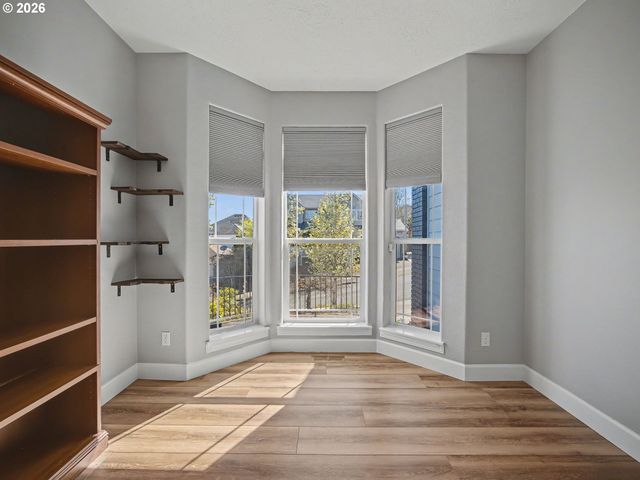 15537 Se EVERGREEN Dr, Portland, OR 97236