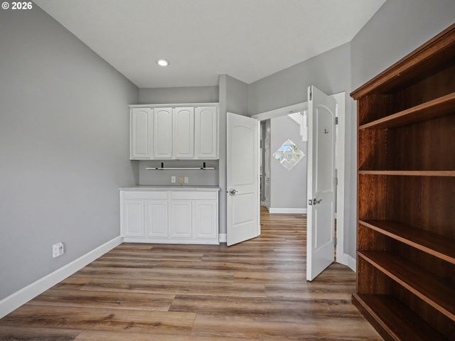 15537 Se EVERGREEN Dr, Portland, OR 97236