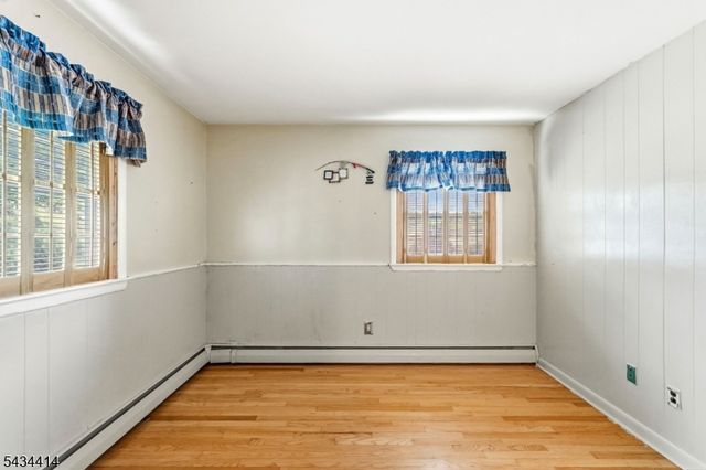 128 Upper High Crest Dr, West Milford Twp., NJ 07480