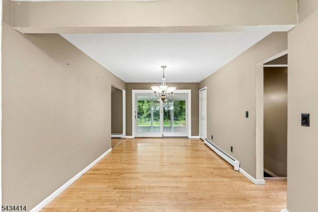 128 Upper High Crest Dr, West Milford Twp., NJ 07480