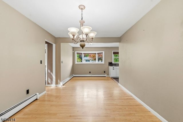 128 Upper High Crest Dr, West Milford Twp., NJ 07480