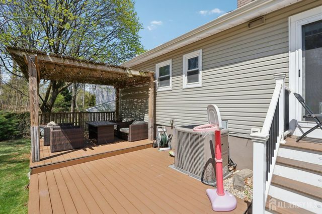 37 Merker Drive, Edison, NJ 08837