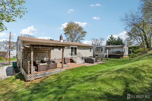 37 Merker Drive, Edison, NJ 08837