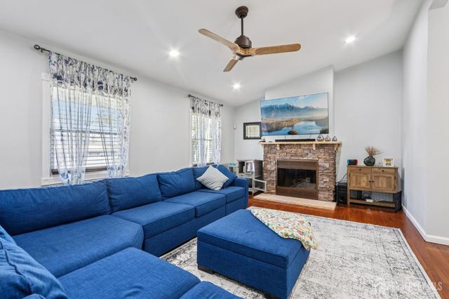 37 Merker Drive, Edison, NJ 08837