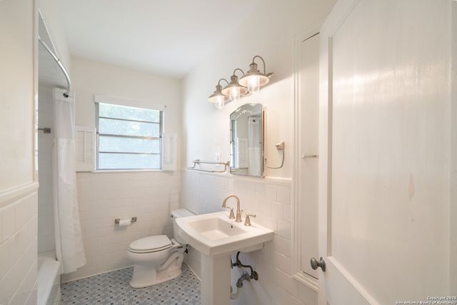 133 Anne Lewis Dr, San Antonio, TX 78216