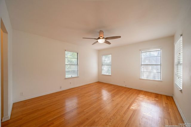 133 Anne Lewis Dr, San Antonio, TX 78216