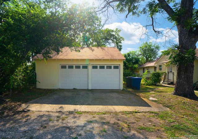 133 Anne Lewis Dr, San Antonio, TX 78216