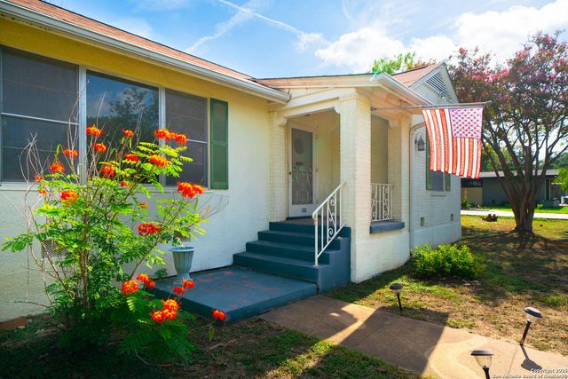 133 Anne Lewis Dr, San Antonio, TX 78216