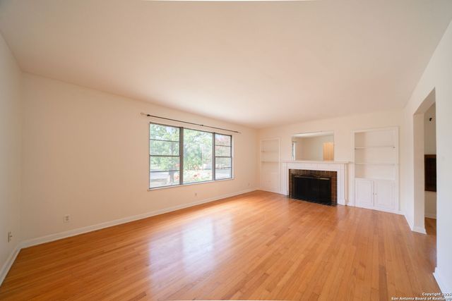 133 Anne Lewis Dr, San Antonio, TX 78216