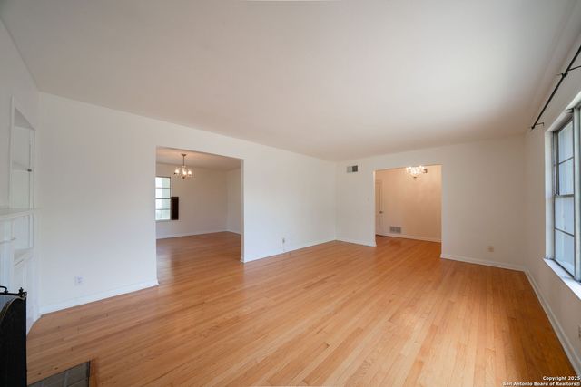 133 Anne Lewis Dr, San Antonio, TX 78216