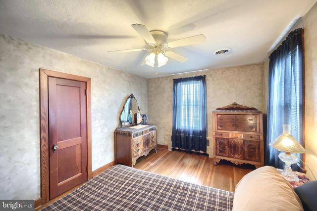 419 SOUTH, Mcsherrystown, PA 17344