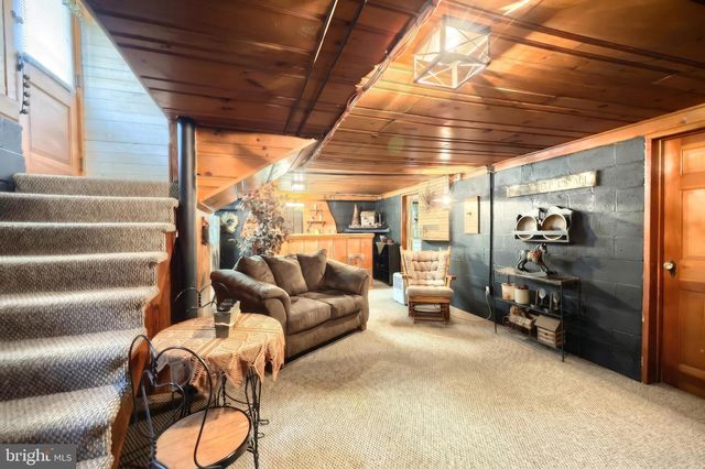 419 SOUTH, Mcsherrystown, PA 17344
