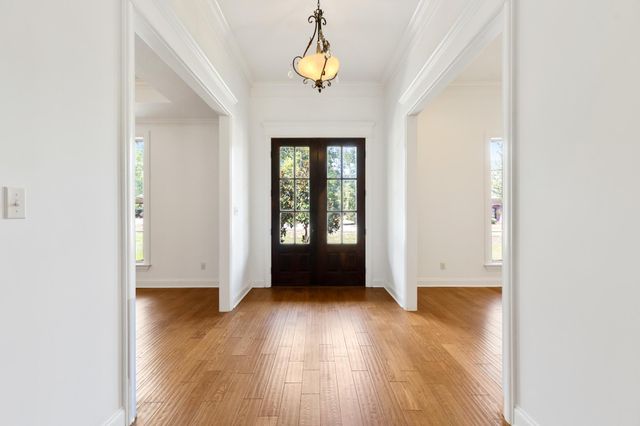 112 Wedgewood, Hattiesburg, MS 39402