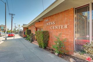 8512 Whitworth Drive, Los Angeles, CA 90035