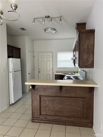 3001 E Diamond Head Avenue B, Alton, TX 78573