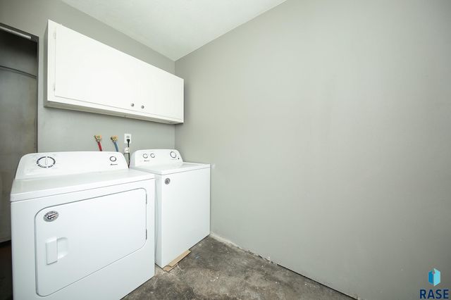 501 S 5th Ave Avenue, Brandon, SD 57005