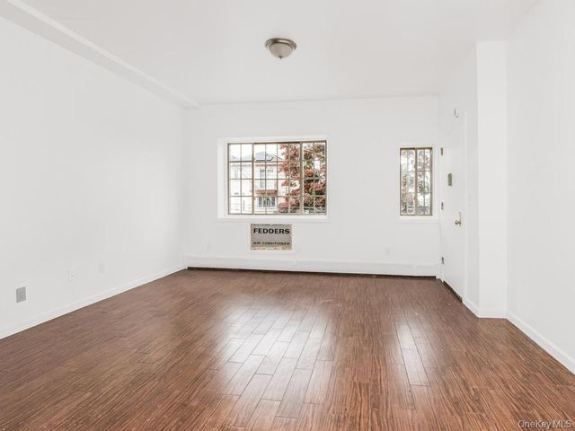 3939 Secor Avenue, Bronx, NY 10466