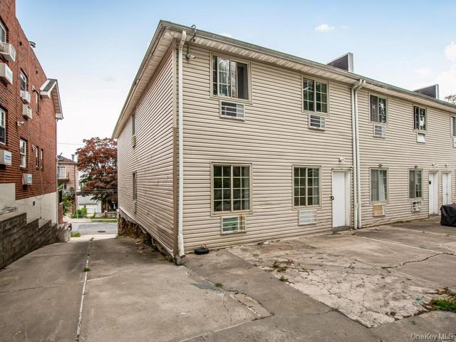 3939 Secor Avenue, Bronx, NY 10466