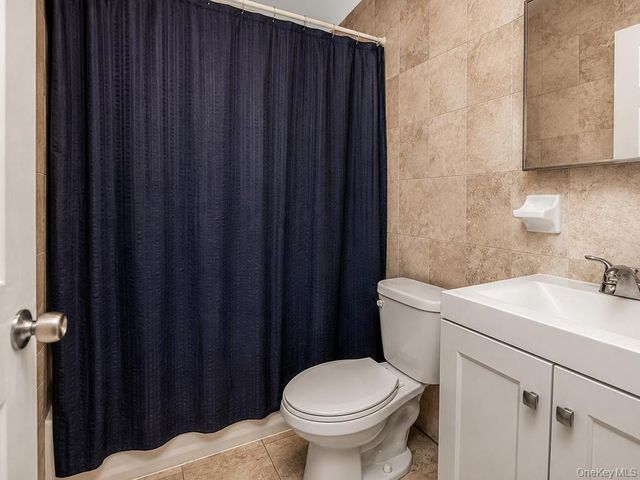3939 Secor Avenue, Bronx, NY 10466