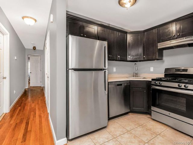 3939 Secor Avenue, Bronx, NY 10466