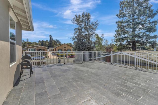 1624 D Street, Hayward, CA 94541