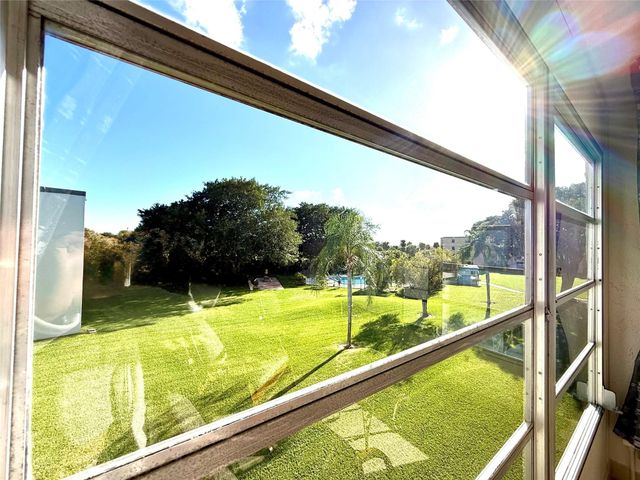 9440 SW 8th Street 308, Boca Raton, FL 33428