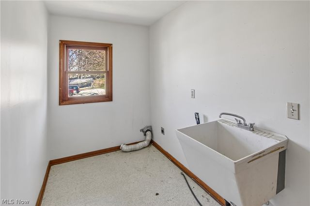 380 N Ridge Road W, Lorain, OH 44053