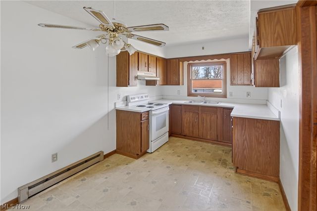 380 N Ridge Road W, Lorain, OH 44053