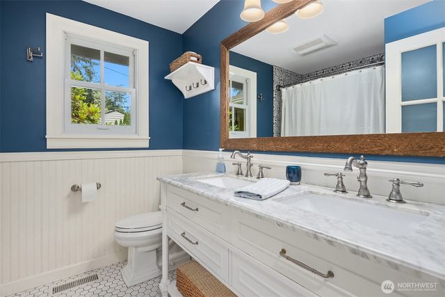 23720 110th Place W, Woodway, WA 98020