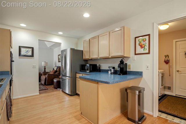 21388 Magnolia Court, Farmington Hills, MI 48336