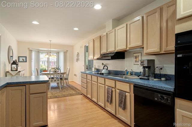 21388 Magnolia Court, Farmington Hills, MI 48336