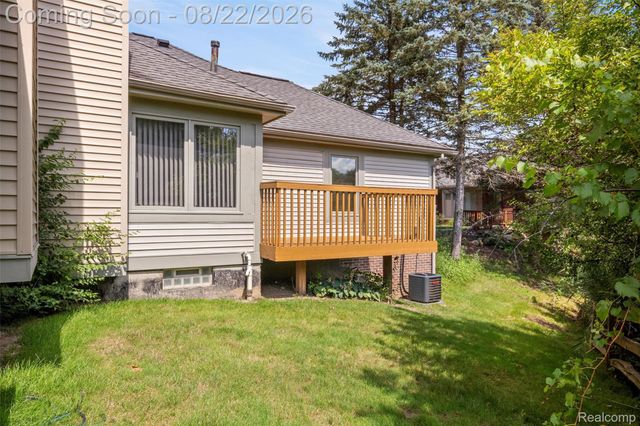 21388 Magnolia Court, Farmington Hills, MI 48336