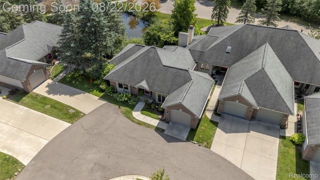 21388 Magnolia Court, Farmington Hills, MI 48336