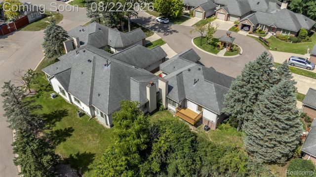 21388 Magnolia Court, Farmington Hills, MI 48336