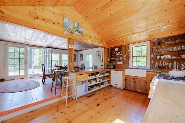 2950 Old Kings Highway, Wellfleet, MA 02667