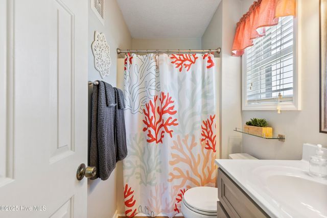 1008 Canal Drive 2a, Carolina Beach, NC 28428