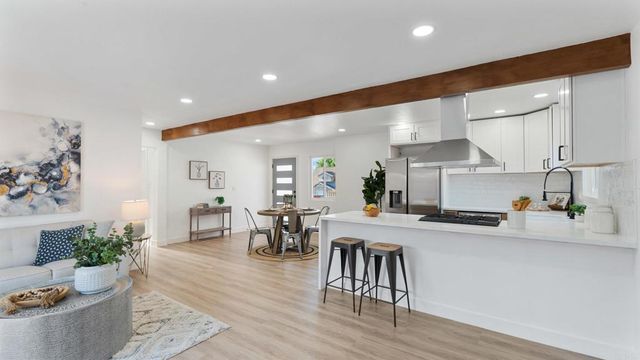 7085 Madrone Avenue, San Diego, CA 92114