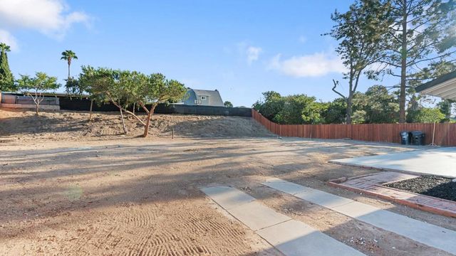 7085 Madrone Avenue, San Diego, CA 92114