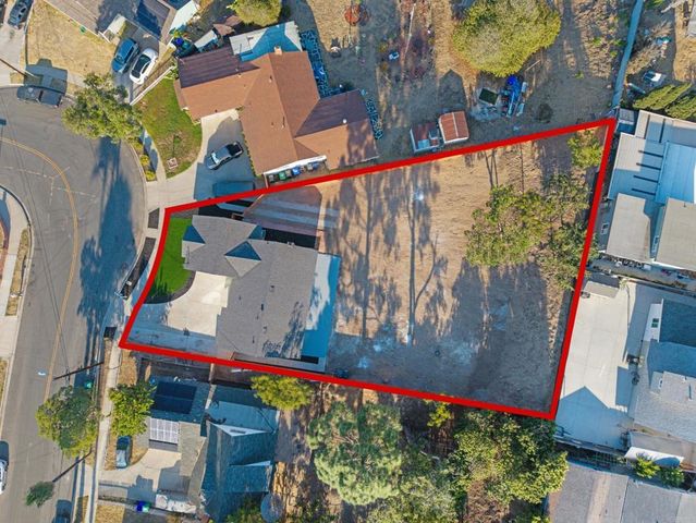 7085 Madrone Avenue, San Diego, CA 92114