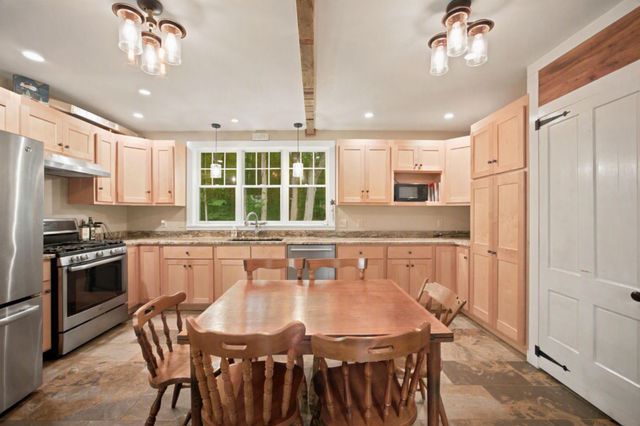 111 Barton Corner Road, Hopkinton, NH 03229
