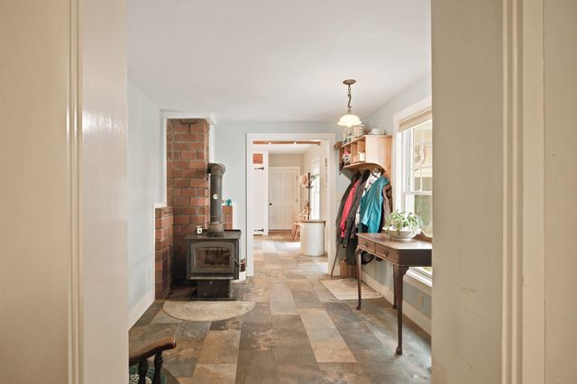 111 Barton Corner Road, Hopkinton, NH 03229